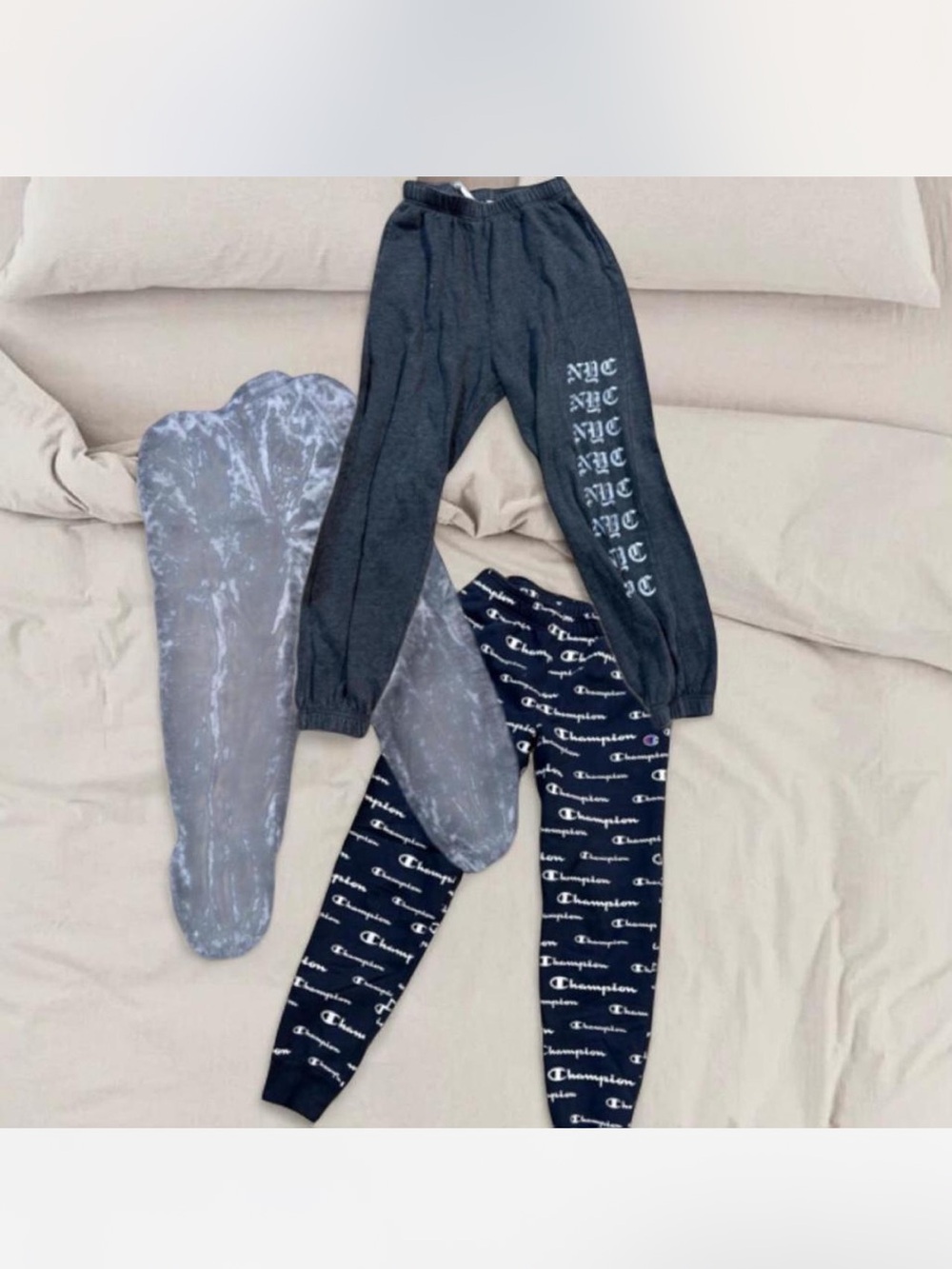 bundle of joggers size s/m🤍🪽